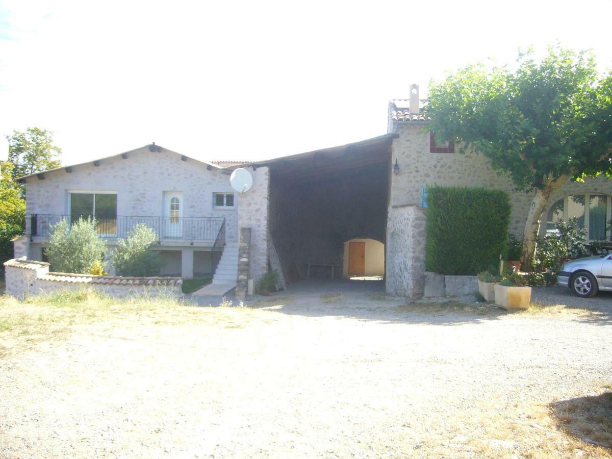 Aux Deux Oliviers Casa vacanze Ribiers